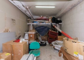 Dispensa di stoccaggio - Commercial Premises Via Antonello Da Messina
 
29, Aci Castello - photo 6