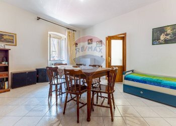 Sala da pranzo - Quadrilocale Via Alessandro Volta
 
22, Usini - foto 9