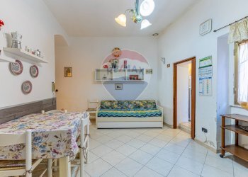 Sala da pranzo - Quadrilocale Via Alessandro Volta
 
22, Usini - foto 39