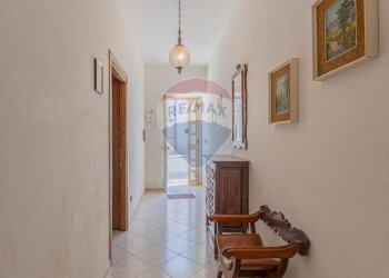 Hall / corridoio - Quadrilocale Via Alessandro Volta
 
22, Usini - foto 42