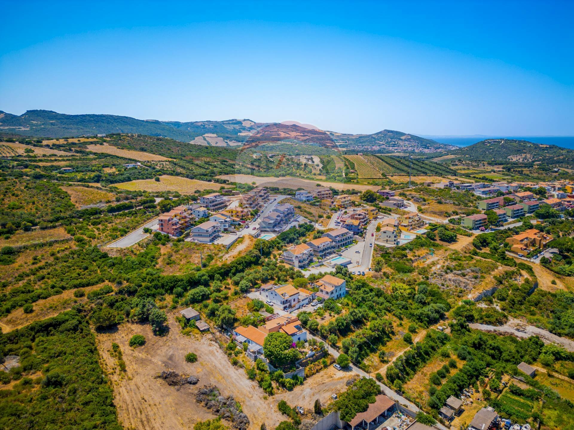 Vista delle montagne - Trilocale Via Federico D'Arborea
 
S.N.C., Castelsardo - foto 2