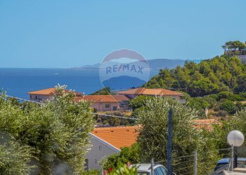 Vista dell\'acqua - Trilocale Via Federico D'Arborea
 
S.N.C., Castelsardo - foto 12