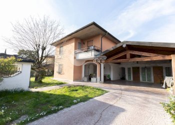 Foto 1 - Semi-detached house Via Redipuglia
 
8, Leno - photo 1