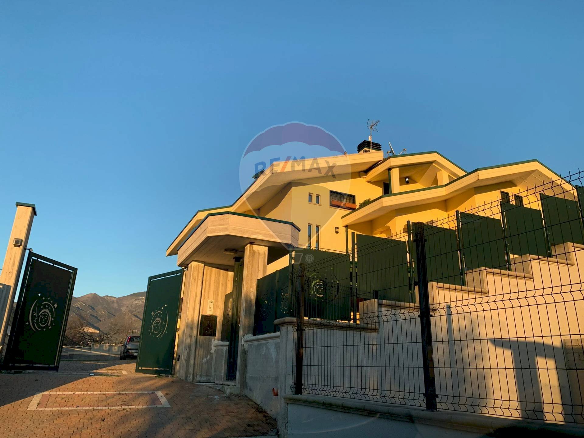 Edificio all\'aperto - Casa indipendente Cervaro - foto 2