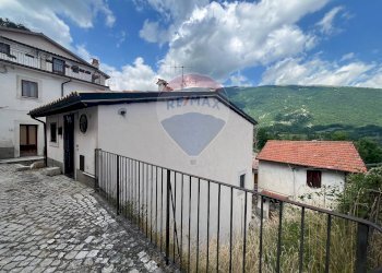 Casa all\'aperto - Casa indipendente Via Castello
 
snc, Villetta Barrea - foto 7