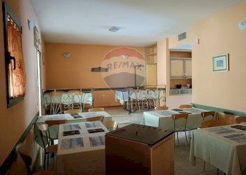Sala da pranzo - Locale Commerciale Corte Della Seta
1, Sernaglia della Battaglia - foto 13