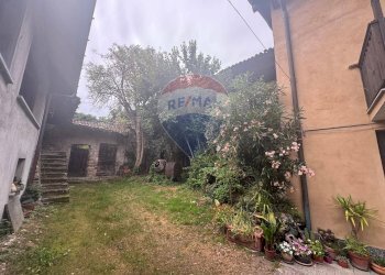 Giardino - Rustico via Besozzi
 
21, Gavirate - foto 4