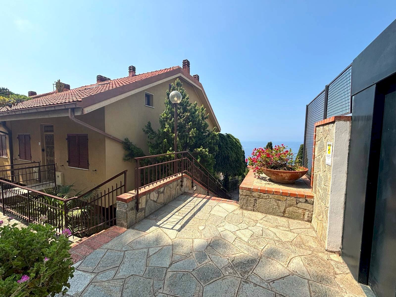 Foto 3 - Trilocale Via Padre Semeria
 
48, Ospedaletti - foto 3