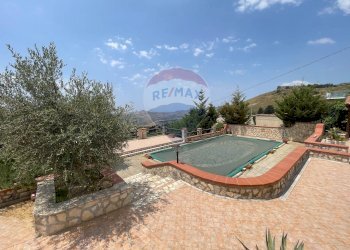 Piscina - Villa Contrada San Matteo
 
SNC, Bivona - foto 15