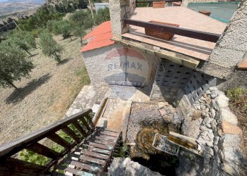 Edificio all\'aperto - Villa Contrada San Matteo
 
SNC, Bivona - foto 59