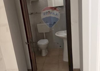 Bagno - Locale Commerciale Via Suor Marcella Arosio
15, Triggiano - foto 16