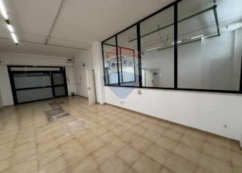 Terrazza - Locale Commerciale Via Suor Marcella Arosio
 
15, Triggiano - foto 18