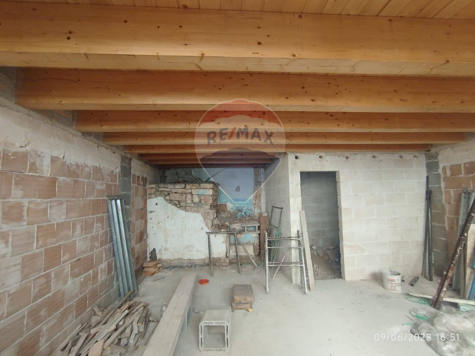 Stanza vuota - Casa indipendente Via Forno D'Addante
 
34, Turi - foto 3