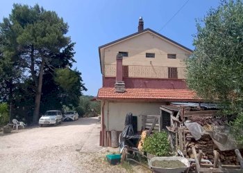 Foto 1 - Casa indipendente Mombaroccio - foto 1