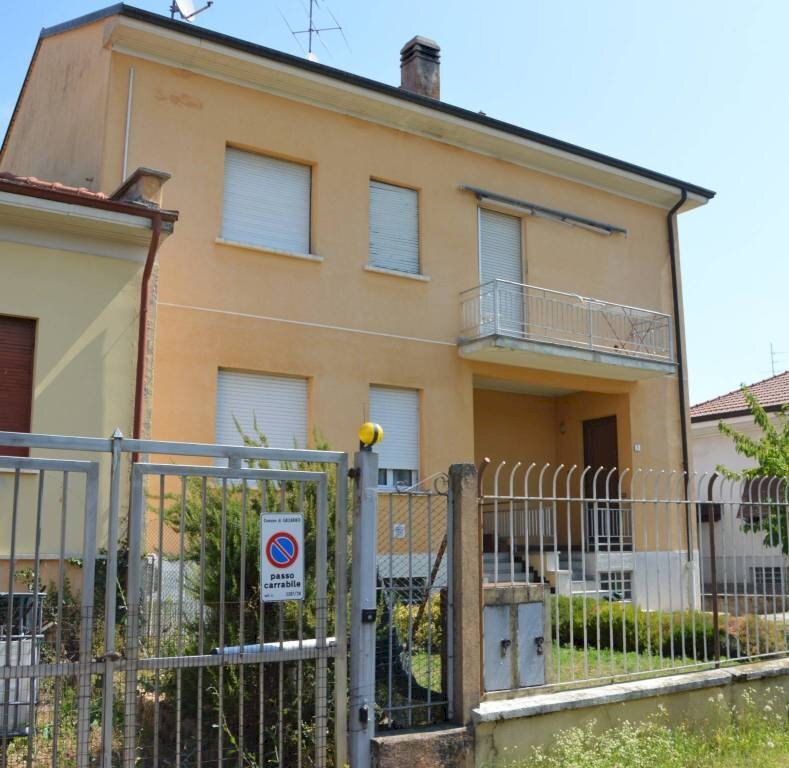 Facciata - Villa via Legnano, 8, Gallarate - photo 2