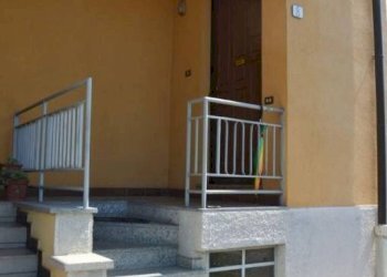 Facciata - Villa via Legnano, 8, Gallarate - foto 27