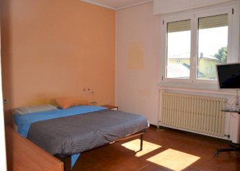 Camera da letto - Villa via Legnano, 8, Gallarate - photo 16