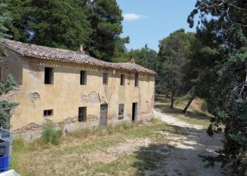 Facciata - Rustico via Mombaroccese, Cartoceto - foto 6