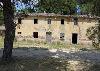 Facciata - Rustico via Mombaroccese, Cartoceto - foto 14