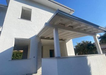 Facciata - Villa via Pioppi, Carini - foto 2
