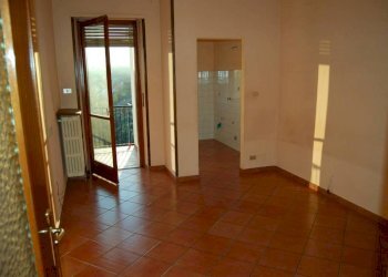 Salone - Bilocale corso Torino, 23, Chieri - foto 4