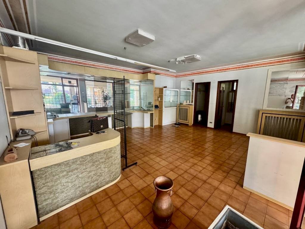 Salone - Shop via Tripoli, 8B, Biella - photo 3