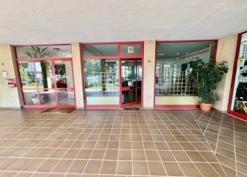 Facciata - Shop via Tripoli, 8B, Biella - photo 2