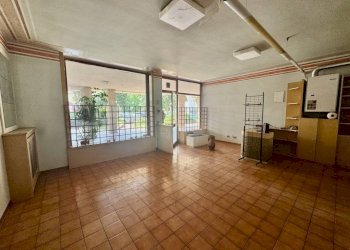 Salone - Shop via Tripoli, 8B, Biella - photo 4