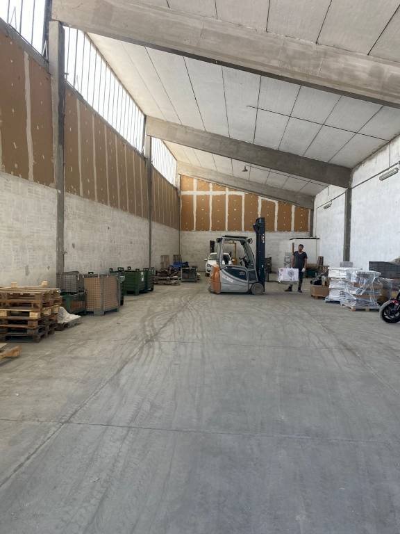 Interno non residenziale - Warehouse via Achille Grandi, Granarolo dell'Emilia - photo 1