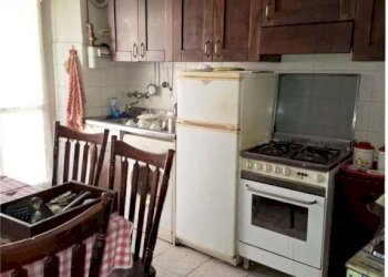 Cucina - Trilocale all'asta via Giacomo Puccini, Genova (zona Sestri Ponente) - foto 9