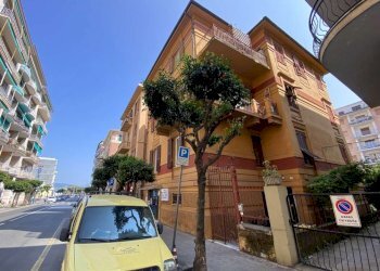 Esterni - Stabile - Palazzo corso Vincenzo de Michiel, 9, Chiavari - foto 2