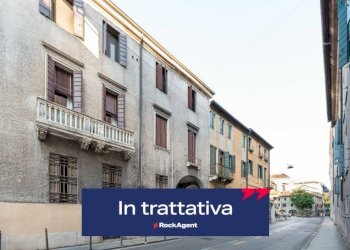 Facciata - Bilocale via Beato Pellegrino, 14, Padova - foto 1