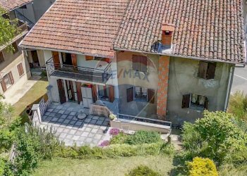 Small Villa SP112, 13 
 Valdilana, Valdilana - photo 1