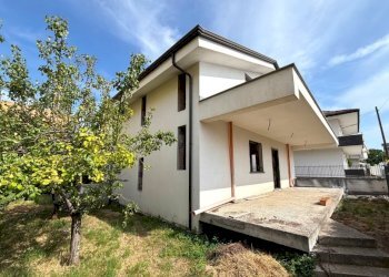 Villa Mondragone - foto 1