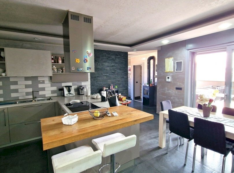 Casa indipendente Mondragone - foto 1