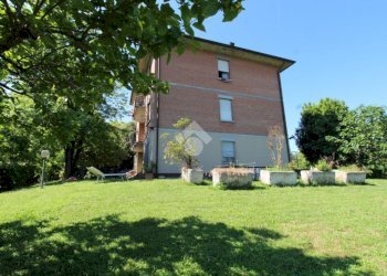 Independent house Via Canale, Casalgrande - photo 1