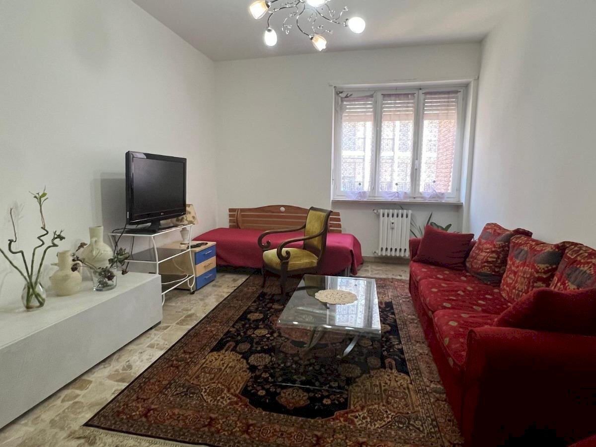 Four-room apartment Via Lorenzo Garda, 10, Ivrea - photo 3