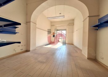 Foto 1 - Commercial Premises Via Gaetano Rummo
49, Benevento - photo 1