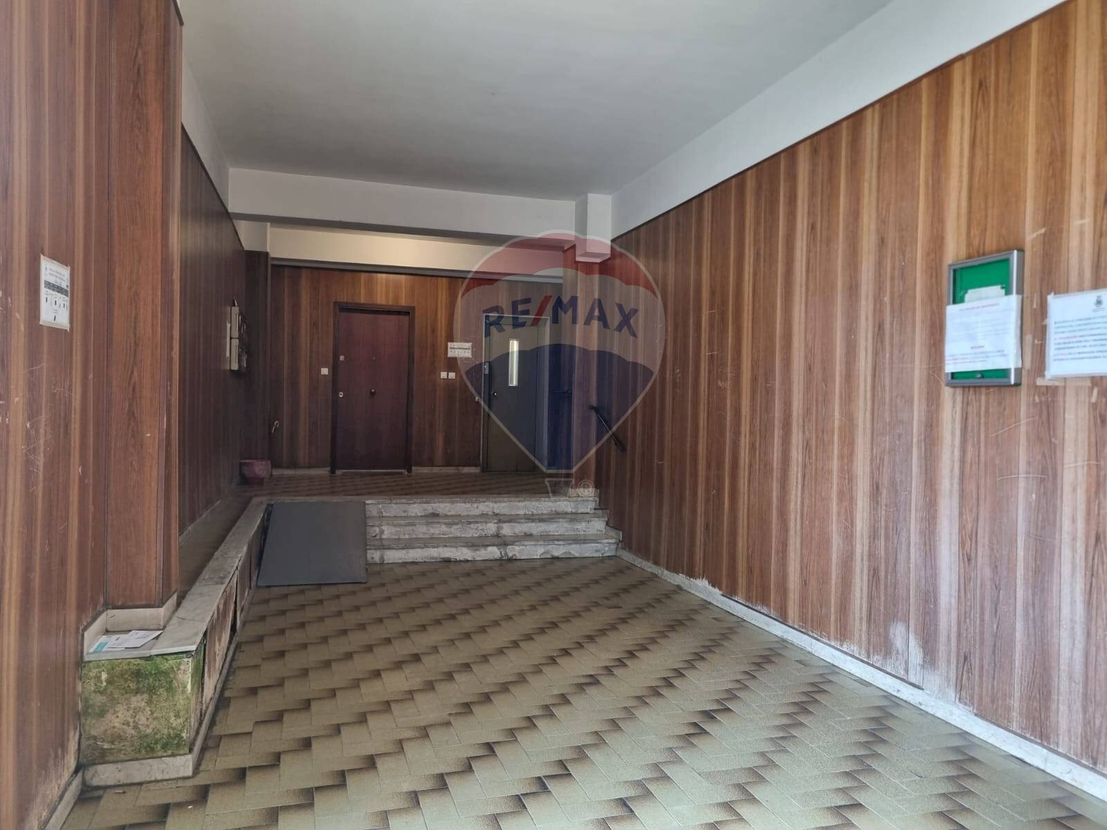 Ricezione / Lobby - Appartamento via cristoforo colombo
 
1, Tremestieri Etneo - foto 3