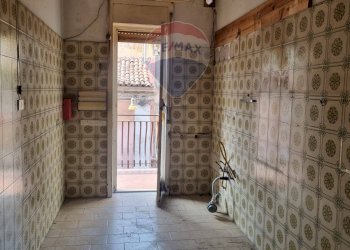 Stanza vuota - Appartamento via cristoforo colombo
 
1, Tremestieri Etneo - foto 7