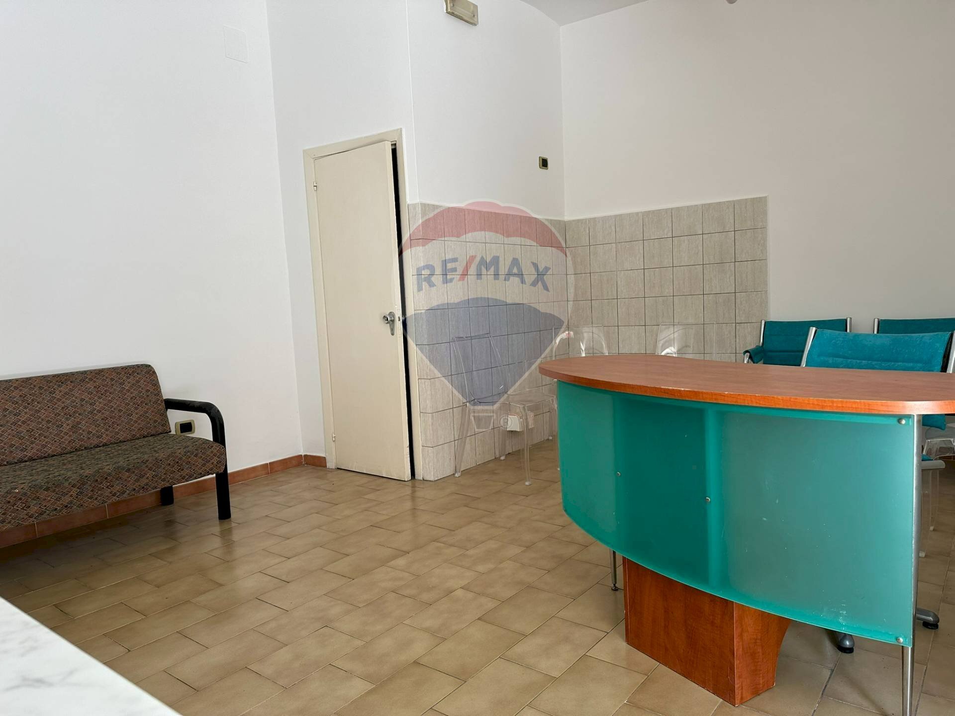 Cucina - Commercial Premises Corso John Fitzgerald Kennedy
26, Scapoli - photo 2