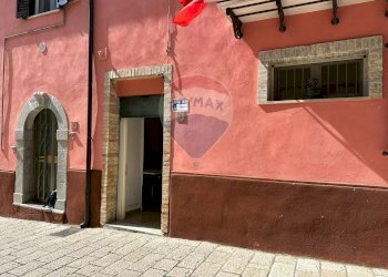 Edificio all\'aperto - Locale Commerciale Corso John Fitzgerald Kennedy
26, Scapoli - foto 3