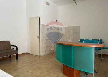 Sala da pranzo - Locale Commerciale Corso John Fitzgerald Kennedy
26, Scapoli - foto 17