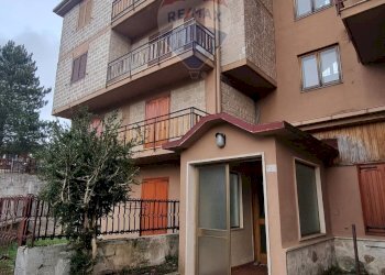 Edificio all\'aperto - Trilocale Via Roncone
 
1, Roccaraso - foto 1