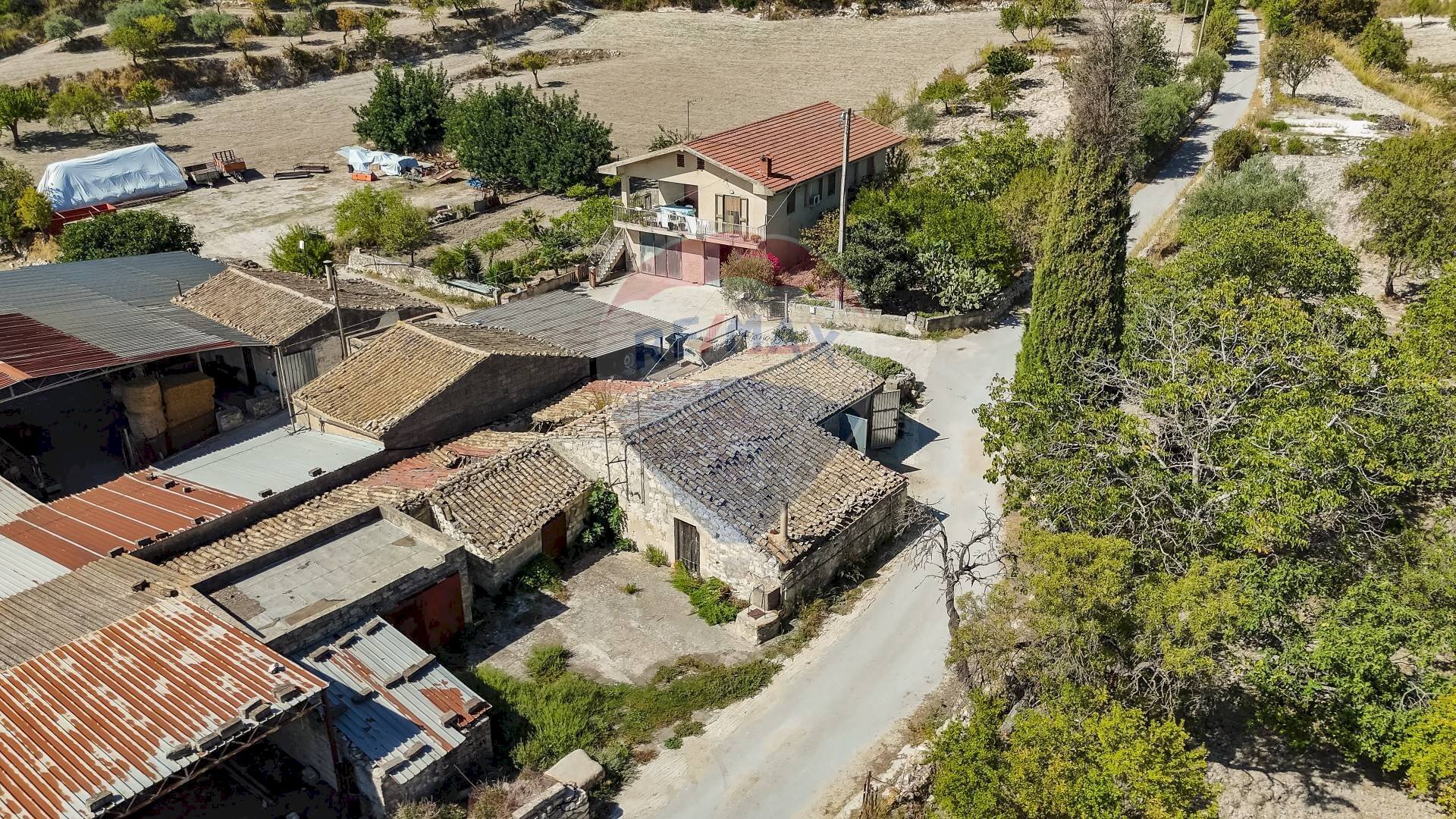 Edificio all\'aperto - Rustico C.da Montesano Piano Pozzi - Vaccaria, Modica - foto 2