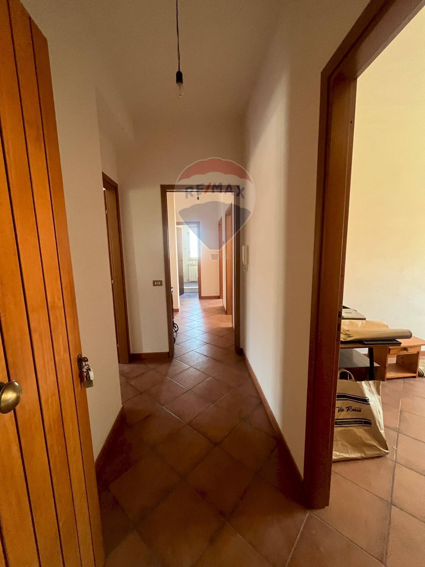 Hall / corridoio - Appartamento via Irlanda
 
13, Menfi - foto 2