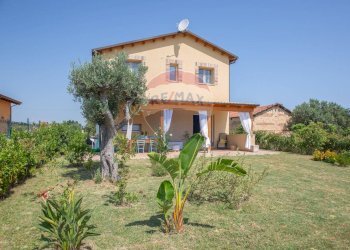 Casa all\'aperto - Villa Contrada Sterpari del Garda
 
22, Rocca San Giovanni - foto 25