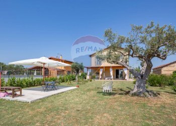 Casa all\'aperto - Villa Contrada Sterpari del Garda
 
22, Rocca San Giovanni - foto 36