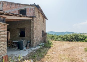 Foto 46 - Rustico Via Calamone, Montelabbate - foto 46