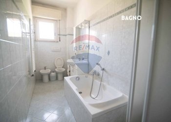 BAGNO CON DOCCIA - Appartamento VIA DEL PORTONCINO, QUARTA TRAVERSA
 
3, Roccastrada - foto 40